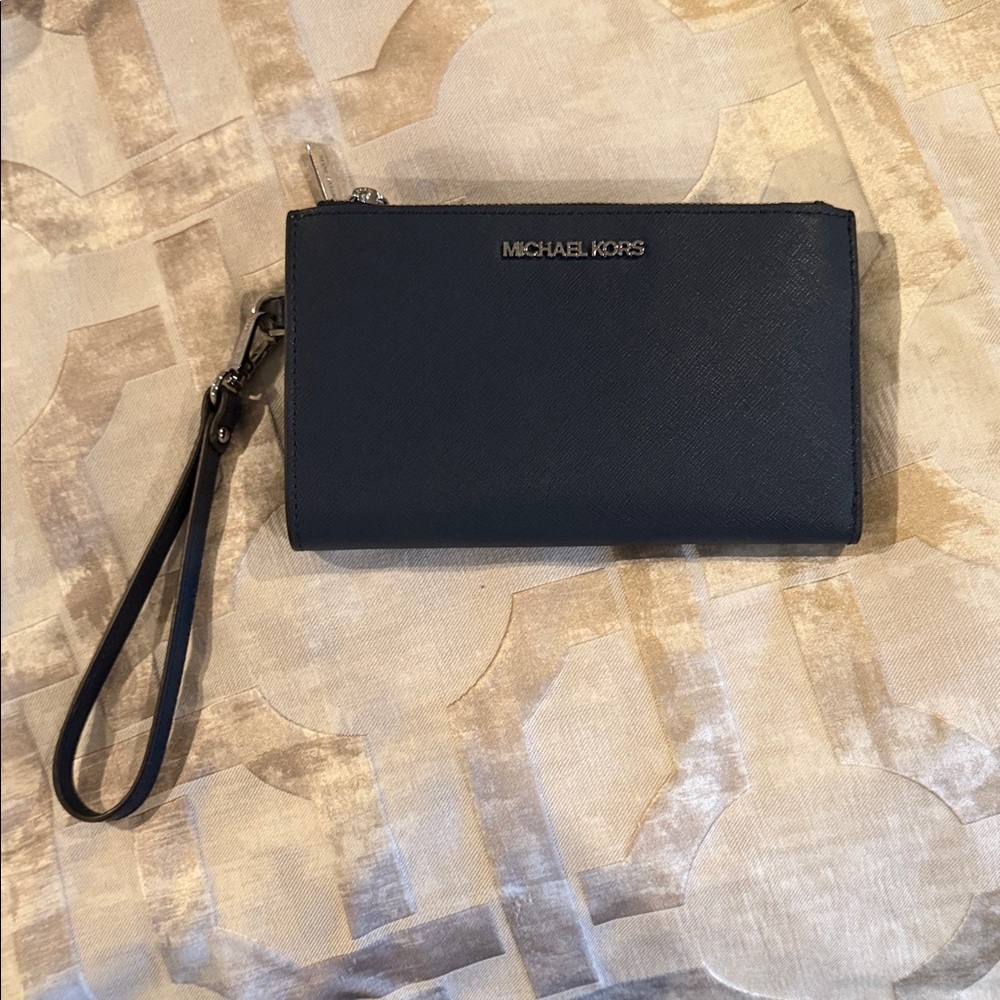 Michael Kors Jet Set Saffiano Leather Leather Wristlet